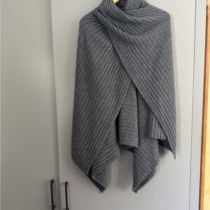 Brochu Walker Charcoal Ribbed Knit Wrap